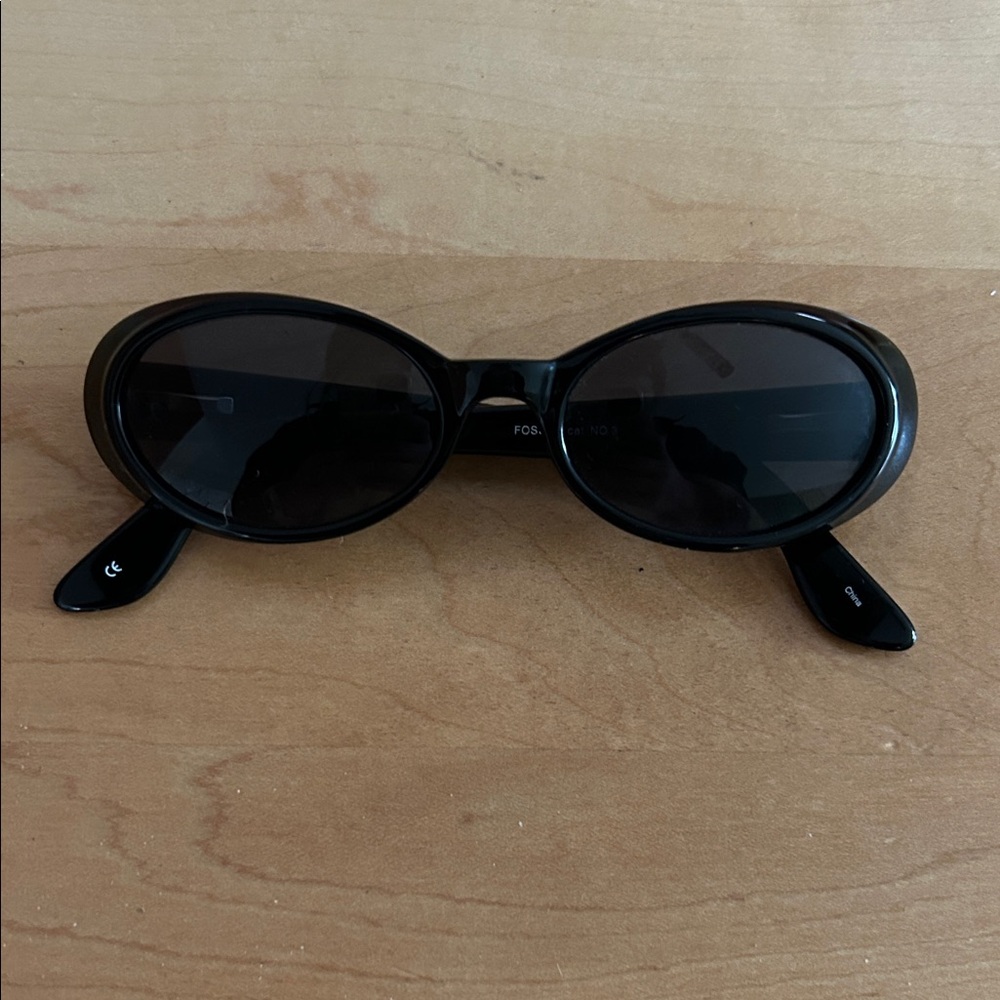 Fossil Black 90’s Oval Women's Sunglasses